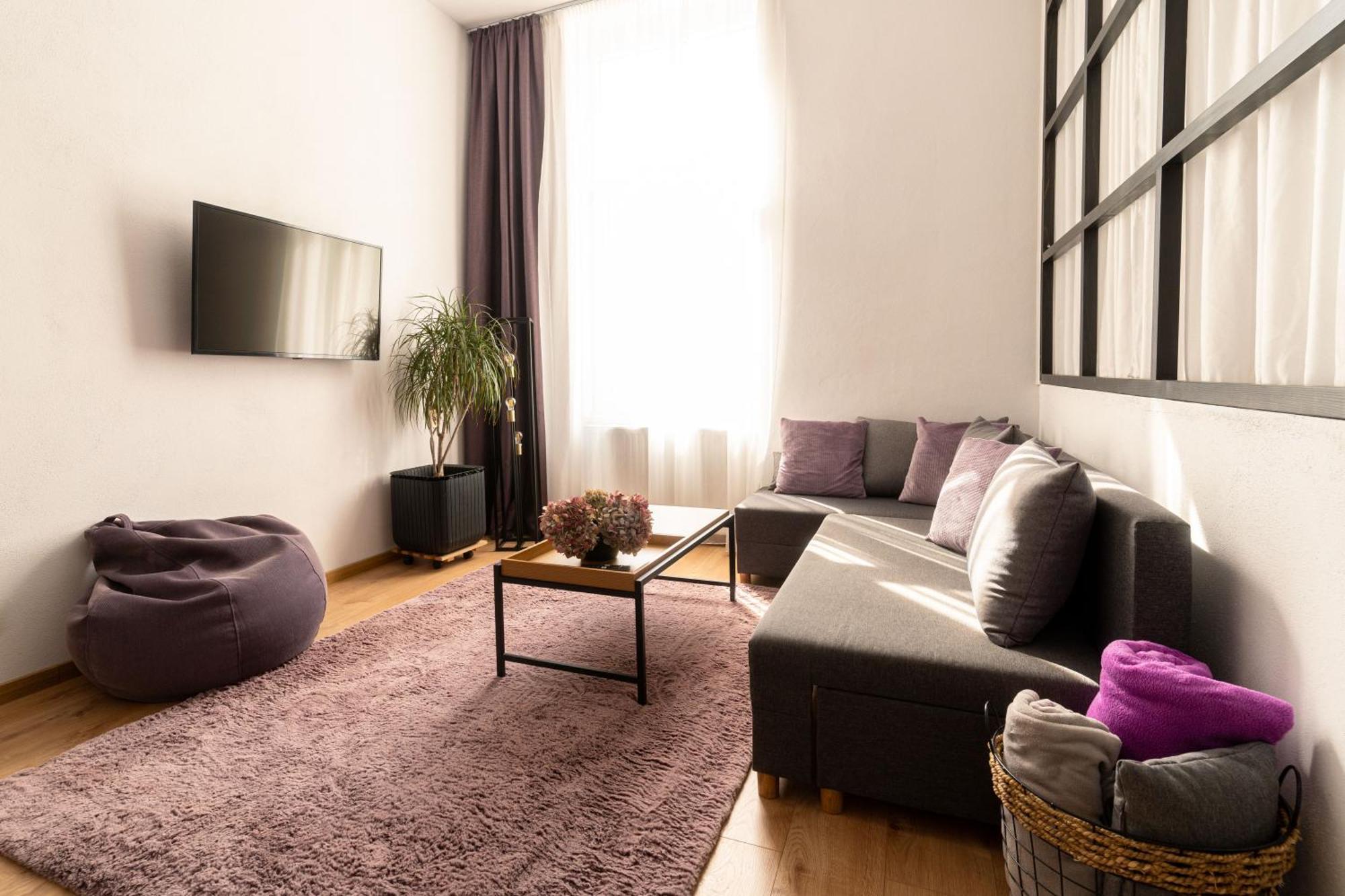 Urban Six Apartments Fagaras Ngoại thất bức ảnh